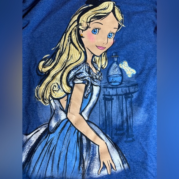 Women's Disney Store Alice in Wonderland Tshirt size XL - Picture 4 of 4